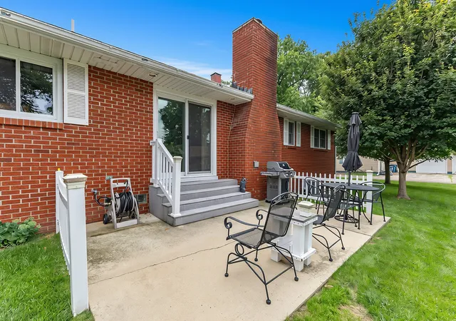 Photo 3 of Sale Pending at 701 W Clark St, Princeton, IL 61356 | MLS# 12727848 | Listing updated on 2026-08-13