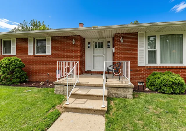 Photo 4 of Sale Pending at 701 W Clark St, Princeton, IL 61356 | MLS# 12727848 | Listing updated on 2026-08-13