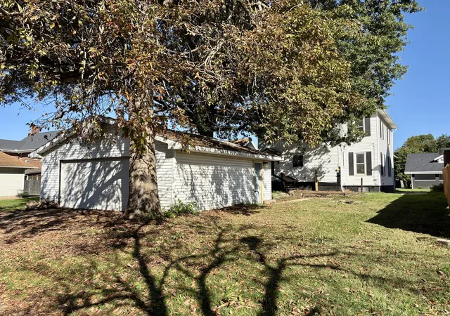 Photo 3 of Single family home for sale at 333 Mckinley Ave, Kewanee, IL 61443 | MLS# 12727859 | Listing updated on 2026-10-27