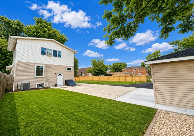 5th image of 1936 S 17Th Ave, Maywood, IL 60153 | MLS# 12727867