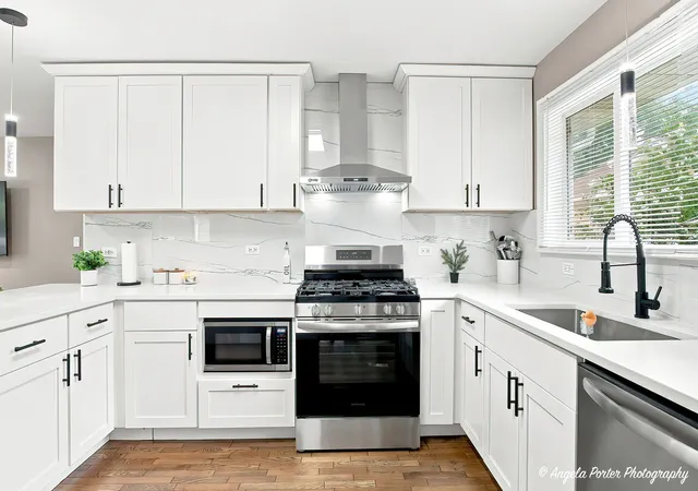 Photo 3 of Single family home for sale at 2023 Elim Ave, Zion, IL 60099 | MLS# 12727898 | Listing updated on 2026-09-16