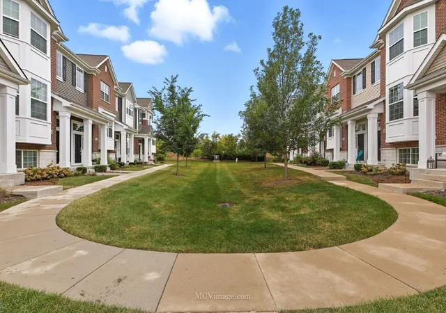 Photo 2 of Townhouse for sale at 2967 Madison Dr, Naperville, IL 60564 | MLS# 12727916 | Listing updated on 2026-09-01