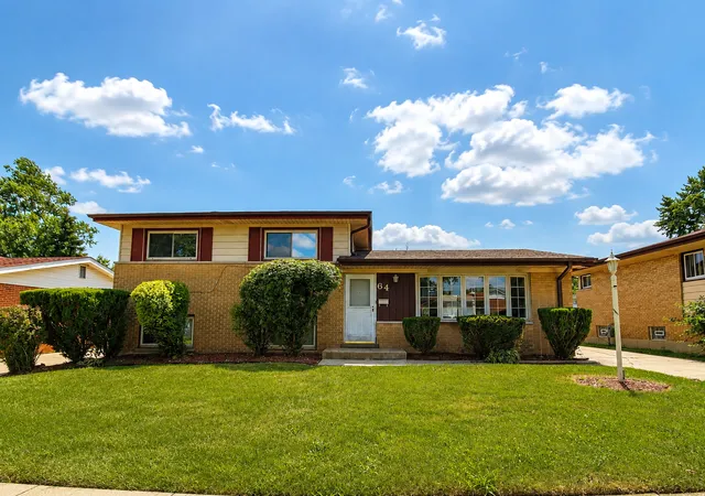 Photo 1 of Single family home for sale at 64 Peyton Dr, Chicago Heights, IL 60411 | MLS# 12727949 | Listing updated on 2026-10-01