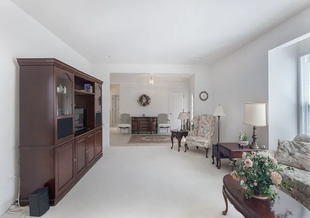 5th image of 12235 Daphne Dr, Huntley, IL 60142 | MLS# 12727950