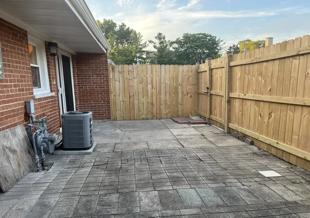 Photo 14 of Townhouse for sale at 552 W Palatine Rd #552, Palatine, IL 60067 | MLS# 12727977 | Listing updated on 2026-09-05