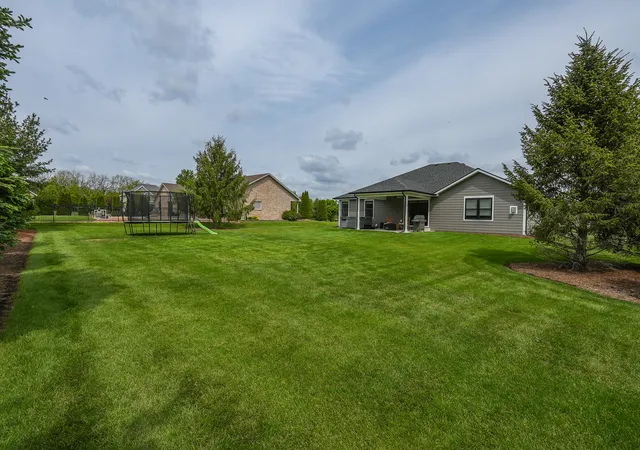 51st image of 3172 Sun Valley Dr, Kankakee, IL 60901 | MLS# 12728001