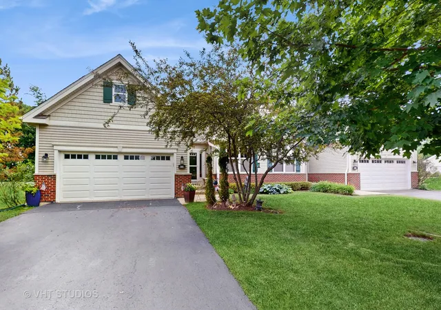 Photo 2 of Multi family home for sale at 301 W Eagle Ct, Waukegan, IL 60087 | MLS# 12728003 | Listing updated on 2026-10-08