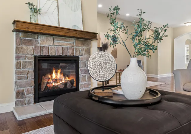 Photo 4 of Single family home for sale at 3731 Chesapeake Ln, Naperville, IL 60564 | MLS# 12728023 | Listing updated on 2026-10-07