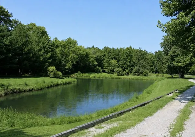Photo 4 of Sale Pending at 8622 N Cherryville Ln, Mt Vernon, IL 62864 | MLS# 12728030 | Listing updated on 2026-08-16