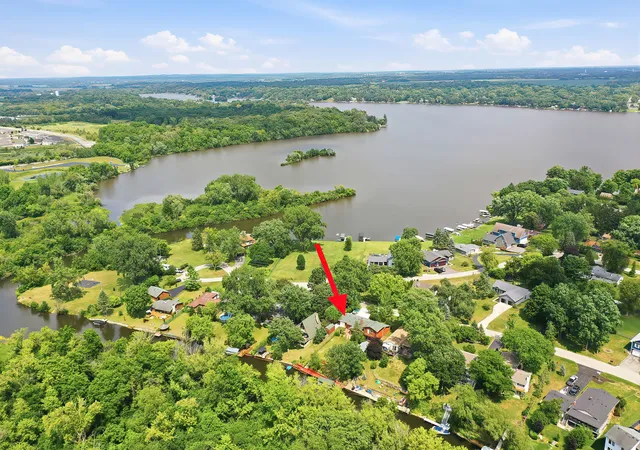 Photo 2 of Single family home for sale at 4115 Westwood Dr, Wonder Lake, IL 60097 | MLS# 12728040 | Listing updated on 2026-08-14