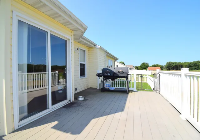 Photo 4 of Single family home for sale at 4304 Woodglen Ln, Mt Vernon, IL 62864 | MLS# 12728108 | Listing updated on 2026-08-16