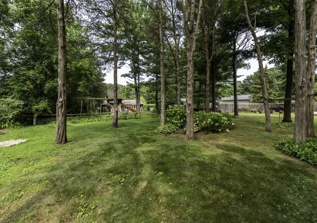 Photo 3 of Single family home for sale at 9816 W Oak Forest Dr, Beach Park, IL 60099 | MLS# 12728116 | Listing updated on 2026-09-29