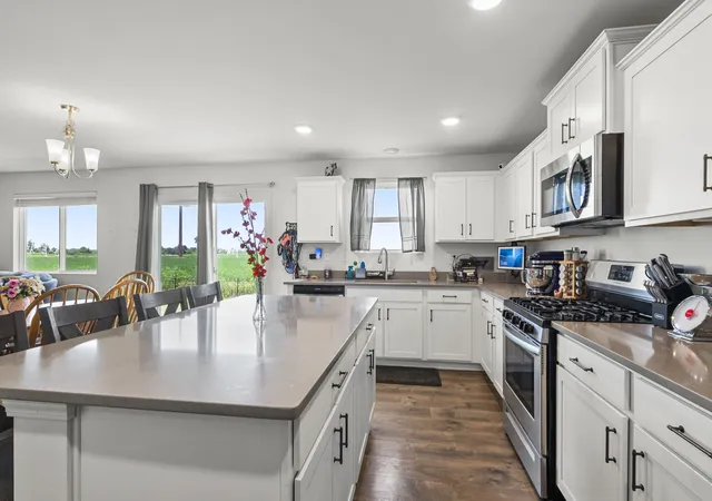 Photo 4 of Single family home for sale at 1902 Moran Dr, Shorewood, IL 60404 | MLS# 12728131 | Listing updated on 2026-09-07