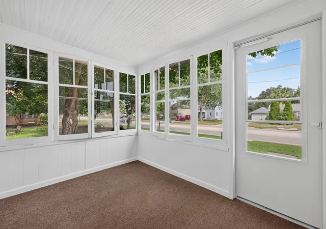 Photo 3 of Single family home for sale at 11275 US Route 20 Hwy, Garden Prairie, IL 61038 | MLS# 12728191 | Listing updated on 2026-10-16