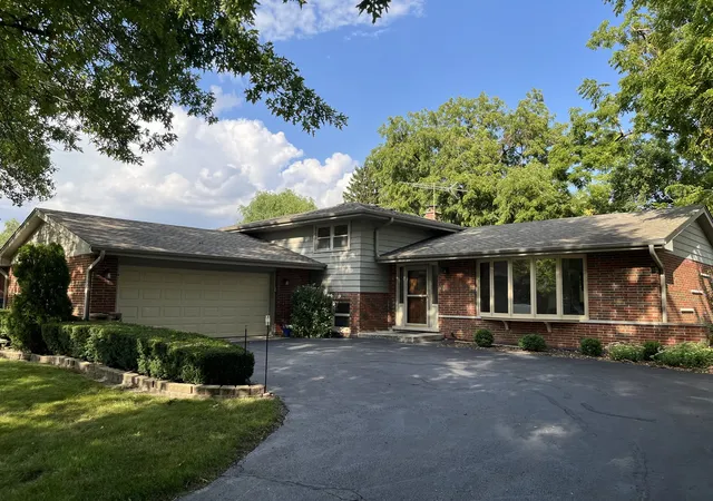 Photo 1 of Single family home for sale at 12923 S Forestview Rd, Palos Heights, IL 60463 | MLS# 12728229 | Listing updated on 2026-09-22