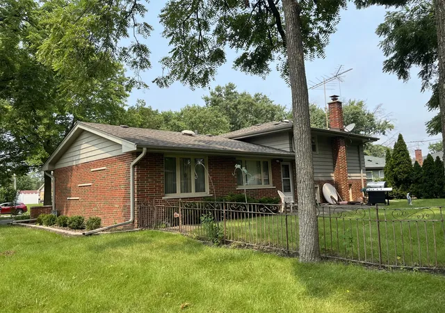 Photo 2 of Single family home for sale at 12923 S Forestview Rd, Palos Heights, IL 60463 | MLS# 12728229 | Listing updated on 2026-09-22
