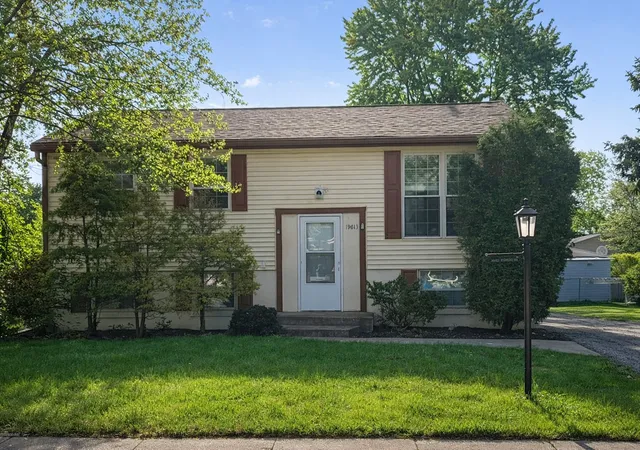 Photo 1 of Single family home for sale at 19613 Redwood Ln, Mokena, IL 60448 | MLS# 12728238 | Listing updated on 2026-09-28