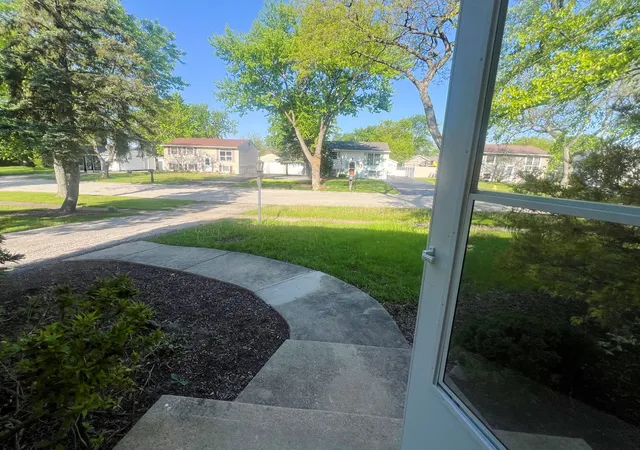 Photo 4 of Single family home for sale at 19613 Redwood Ln, Mokena, IL 60448 | MLS# 12728238 | Listing updated on 2026-09-28