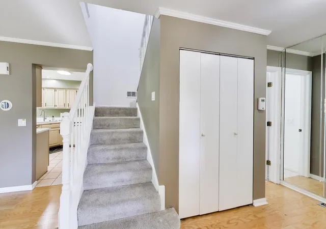 Photo 4 of Townhouse for sale at 2331 Sedgfield Ct, Schaumburg, IL 60194 | MLS# 12728248 | Listing updated on 2026-09-23