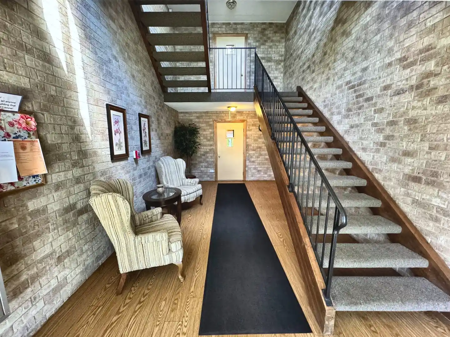 Listing Photo 2 - Condo for sale in 4950 134Th Ct located at 4950 134Th Ct, Crestwood, IL 60445 - Unit #503