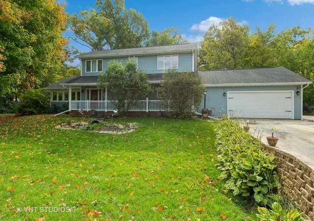 Photo 1 of Single family home for sale at 100 Prince Ct Se, Poplar Grove, IL 61065 | MLS# 12728273 | Listing updated on 2026-08-14