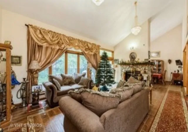 Photo 4 of Single family home for sale at 100 Prince Ct SE, Poplar Grove, IL 61065 | MLS# 12728273 | Listing updated on 2026-08-14