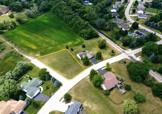 Photo 1 of Sale Pending at 1355 Sandypoint Dr, Machesney Park, IL 61103 | MLS# 12728308 | Listing updated on 2026-09-23