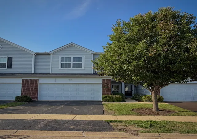 Townhouse for sale at 181 Willoughby Ct #B, Yorkville, IL 60560 | MLS# 12728344
