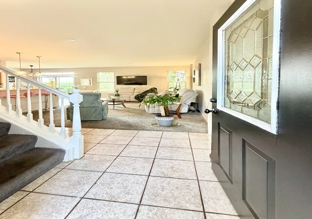 Photo 2 of Townhouse for sale at 181 Willoughby Ct #B, Yorkville, IL 60560 | MLS# 12728344 | Listing updated on 2026-09-13