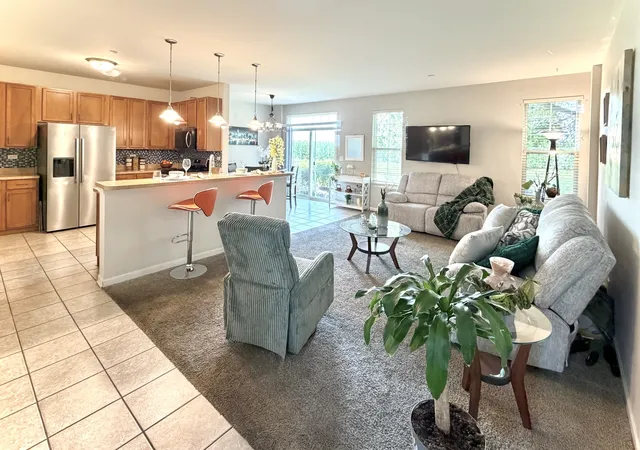 Photo 3 of Townhouse for sale at 181 Willoughby Ct #B, Yorkville, IL 60560 | MLS# 12728344 | Listing updated on 2026-09-13