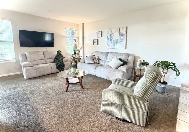 Photo 4 of Townhouse for sale at 181 Willoughby Ct #B, Yorkville, IL 60560 | MLS# 12728344 | Listing updated on 2026-09-13