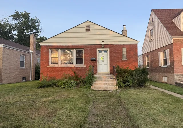 Photo 1 of Single family home for sale at 2003 S 20th Avenue, Broadview, IL 60155 | MLS# 12728365 | Listing updated on 2026-09-01