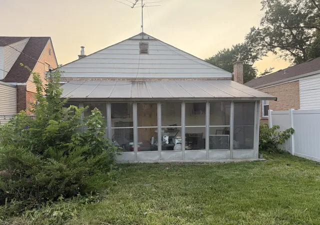 Photo 3 of Single family home for sale at 2003 S 20th Avenue, Broadview, IL 60155 | MLS# 12728365 | Listing updated on 2026-09-01