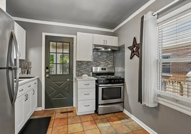 Photo 3 of Single family home for sale at 10250 S Turner Ave, Evergreen Park, IL 60805 | MLS# 12728451 | Listing updated on 2026-09-07