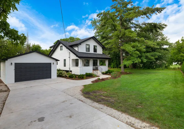Photo 3 of Single family home for sale at 300 Geneva Rd, Glen Ellyn, IL 60137 | MLS# 12728456 | Listing updated on 2026-09-17