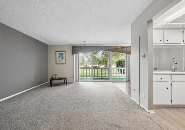 Listing Photo 4 - Condo for sale in building located at 15812 86Th Ave, Orland Park, IL 60462 - Unit #136