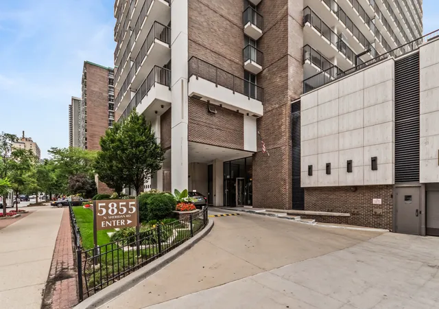 Condo for sale at 5855 N Sheridan Rd #6G, Chicago, IL 60660 | MLS# 12728471