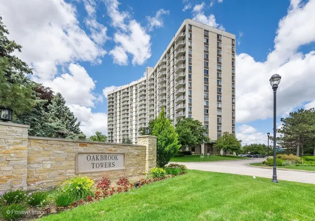 Photo 1 of Condo for sale at 40 N Tower Rd #5A, Oak Brook, IL 60523 | MLS# 12728492 | Listing updated on 2026-08-15