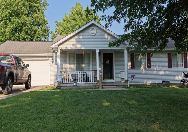 Photo 2 of Single family home for sale at 2218 S Thompsonville Rd, Thompsonville, IL 62890 | MLS# 12728510 | Listing updated on 2026-08-15