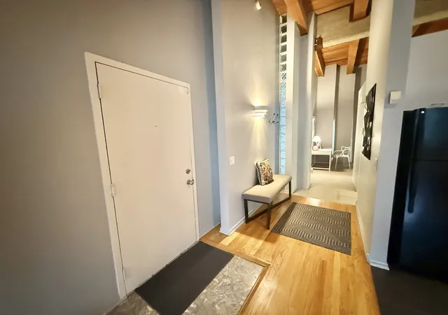 Photo 4 of Condo for sale at 1122 W Newport Ave #1A, Chicago, IL 60657 | MLS# 12728511 | Listing updated on 2026-09-23