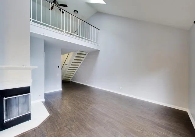 Photo 4 of Condo for sale at 2005 Teton Pkwy #2005, Algonquin, IL 60102 | MLS# 12728519 | Listing updated on 2026-09-28