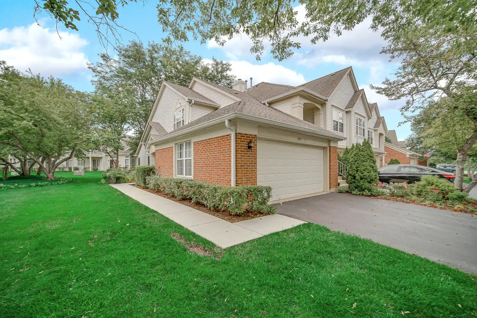 Listing Photo 2 - Condo for sale in 445 Cromwell Cir located at 445 Cromwell Cir, Bartlett, IL 60103 - Unit 445 Cromwell Cir
