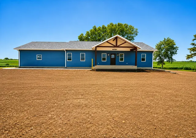 Photo 4 of Sale Pending at 16797 W Barclay Rd, Polo, IL 61064 | MLS# 12728573 | Listing updated on 2026-09-13