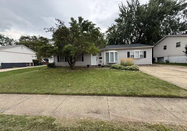 Photo 1 of Single family home for sale at 219 Murphy Dr, Romeoville, IL 60446 | MLS# 12728592 | Listing updated on 2026-08-31