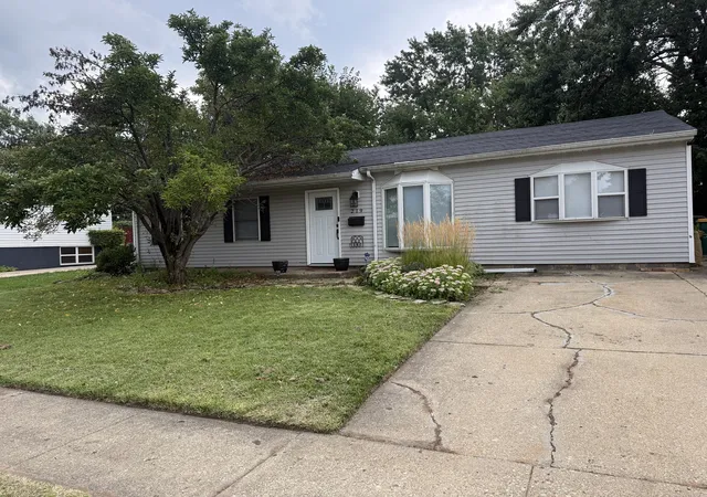 Photo 2 of Single family home for sale at 219 Murphy Dr, Romeoville, IL 60446 | MLS# 12728592 | Listing updated on 2026-08-31
