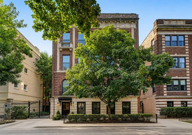 Photo 1 of Condo for sale at 443 W Aldine St #3, Chicago, IL 60657 | MLS# 12728602 | Listing updated on 2026-09-24