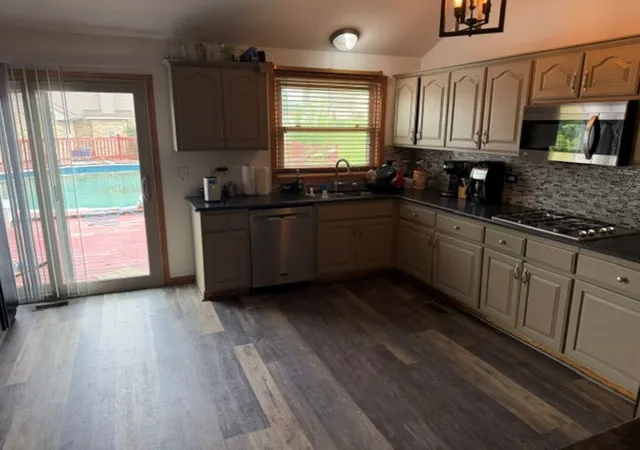 Photo 4 of Single family home for sale at 24363 S Independence Blvd, Crete, IL 60417 | MLS# 12728609 | Listing updated on 2026-09-13