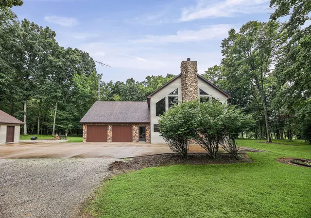 Photo 2 of Single family home for sale at 5016 Kell Rd, Kell, IL 62853 | MLS# 12728620 | Listing updated on 2026-08-15
