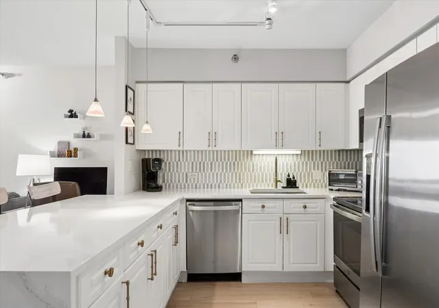 Photo 3 of Condominium at 512 N Mcclurg Ct #3806, Chicago, IL 60611 | MLS# 12728646 | | Sold on 2026-09-21
