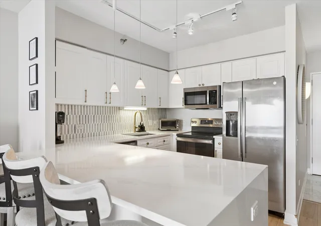 Photo 4 of Condominium at 512 N Mcclurg Ct #3806, Chicago, IL 60611 | MLS# 12728646 | | Sold on 2026-09-21